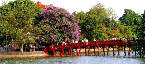Hoan Kiem Lake